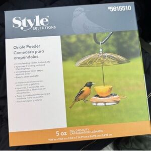 Yellow Oriole Feeder